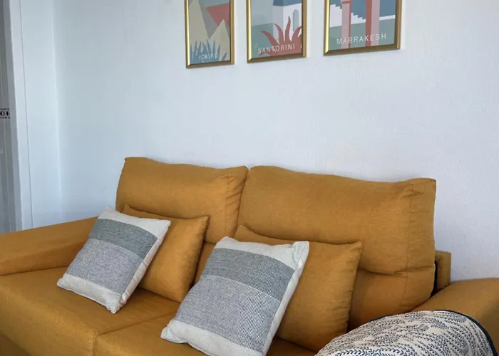 Rent4 Malaga La Torre De La Roca 公寓 *