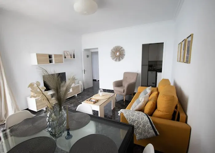 Rent4 Malaga La Torre De La Roca