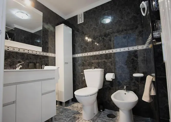 Rent4 Malaga La Torre De La Roca 公寓 *