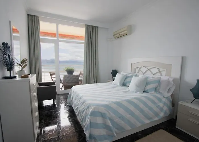 Rent4 Malaga La Torre De La Roca *