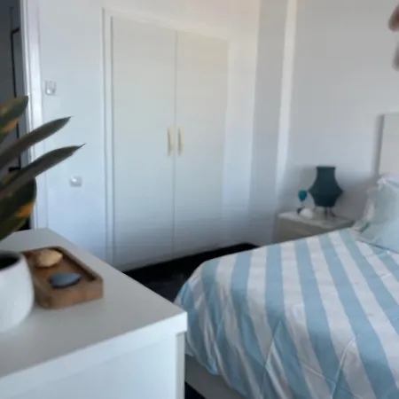 Apartamento Rent4 Málaga La Torre De La Roca *
